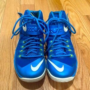 Nike LeBron Zoom Soldier 8